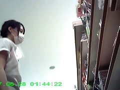 eriiize032 Dark-Haired Sweetheart Gives Intense, Passionate Blowjob Delight