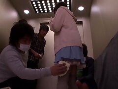 SOE-924 Sexy Yui Reveals Her Feet and Pussy for Intense Hard Sex