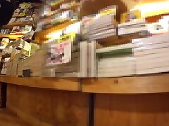 niji09 Sizzling MILF Tempts with Curves & Seductive Styles for Ultimate Pleasure