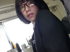 HAWA-320 Hot Asian Babe Delivers Mind-Blowing Indoor Blowjob Experience!