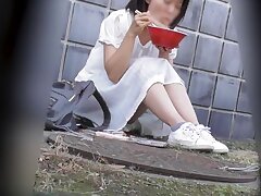 221101g Excited MILF Yells Loudly While Enjoying Intense Doggy Style Sex