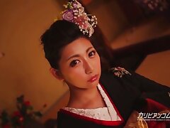 122913-510 Sizzling Japanese MILF Delivers Mind-Blowing Blowjob Ecstasy