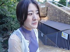 MEYD-908 Sizzling Nights with Maki Hot Nurses' Steamy Patient Seductions